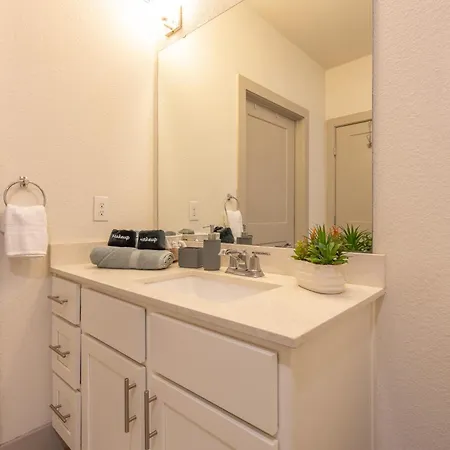 Riverwalk And Pool View Apt With King Bed Infinity Pool Gym Free Parking San Antonio Exterior photo