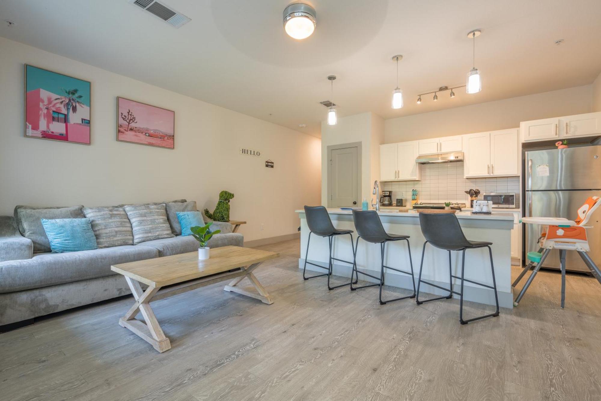 Apartment Riverwalk And Pool View With King Bed Infinity Pool Gym Free Parking